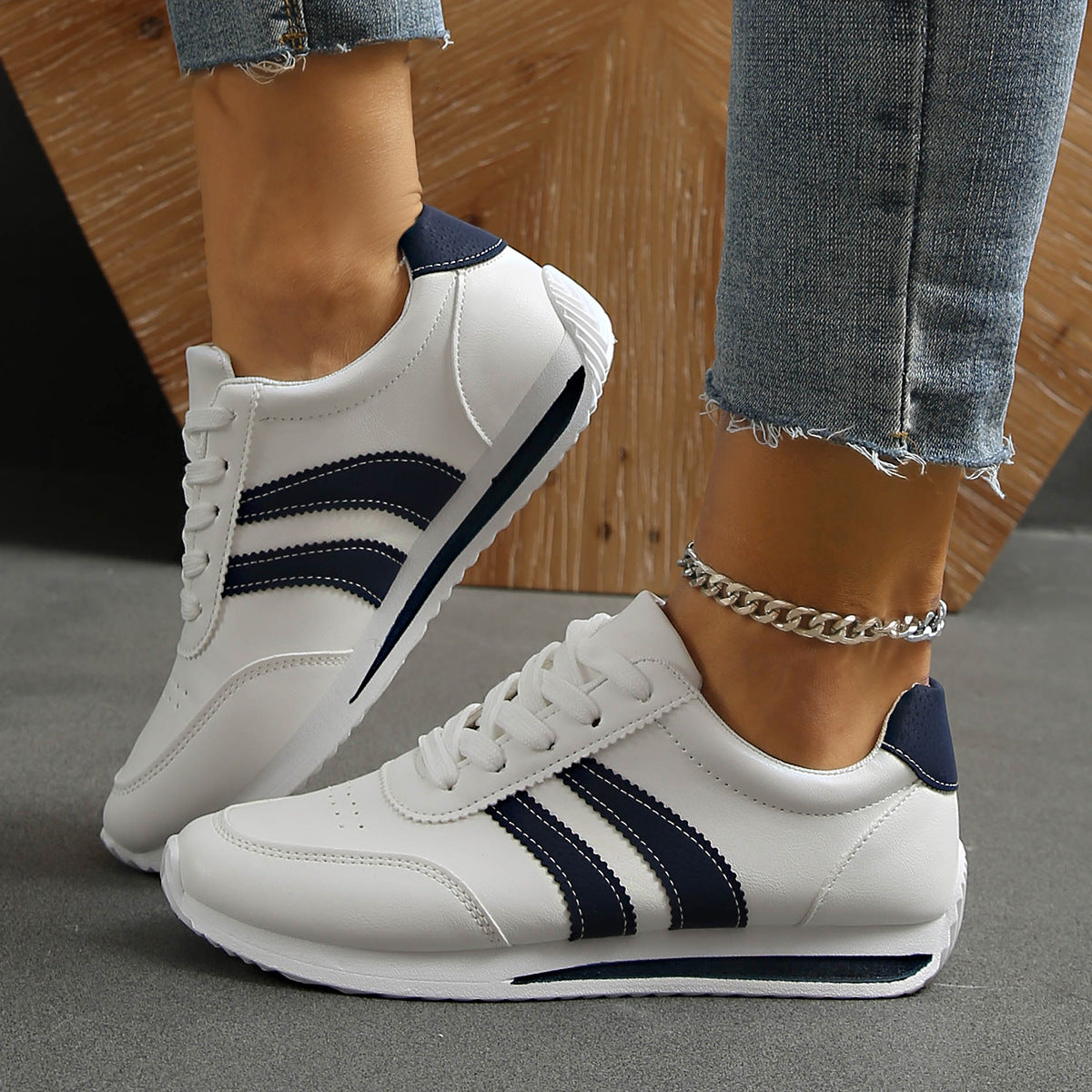 Zapatillas retro con cordones para mujer y puntera perforada - Zapatos informales con paneles para el día a día