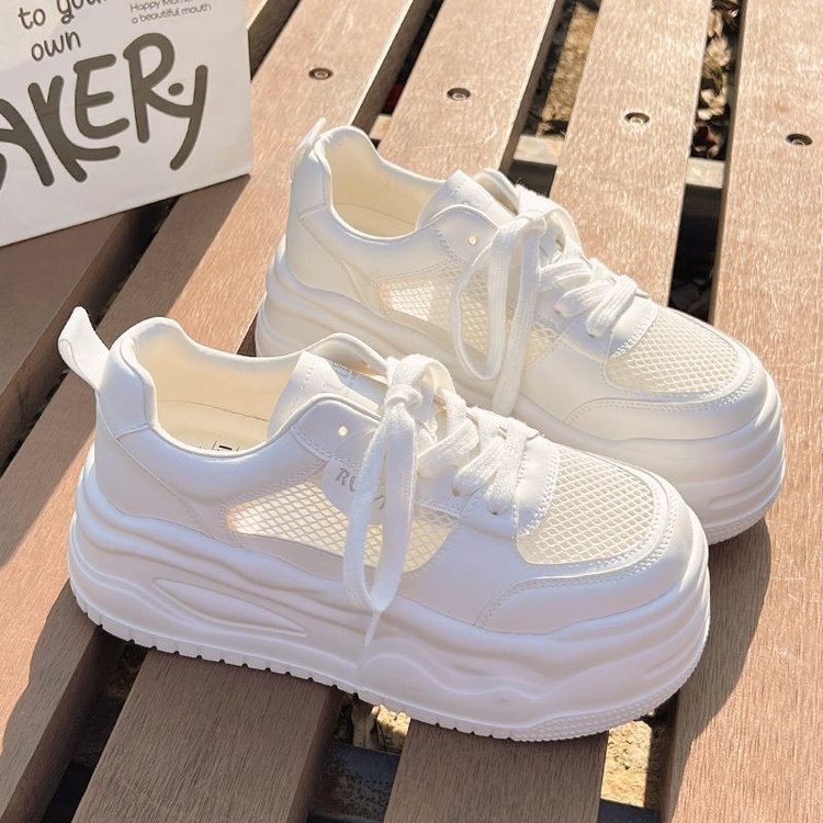 Zapatillas deportivas de mujer con paneles de malla y suela esculpida – Calzado voluminoso con cordones para looks informales de verano