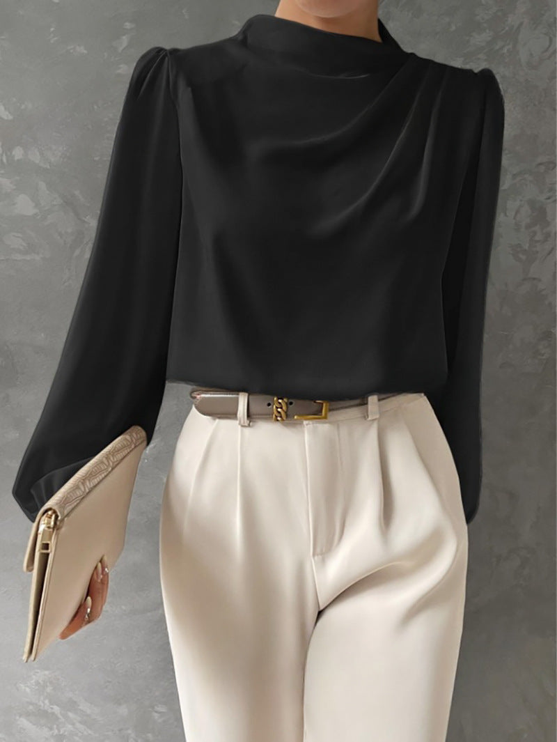 Dámská halenka s řaseným výstřihem a dlouhými rukávy – elegantní ležérní top do kanceláře i pro smart casual styl