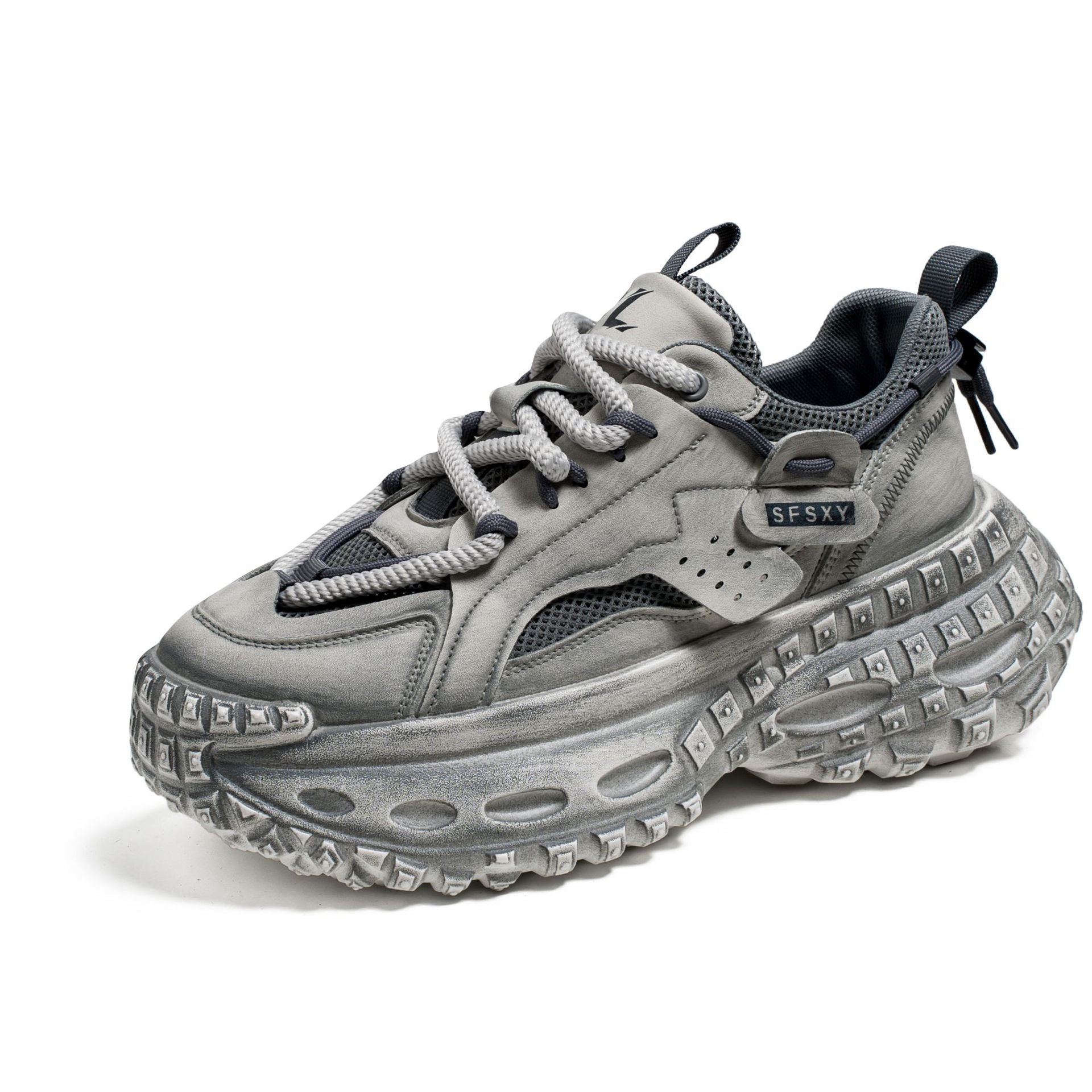 Herresneakers med lagdelte paneler og chunky sål