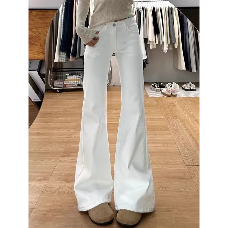 Jeans denim a vita alta da donna con gamba larga e ampio svasamento drammatico