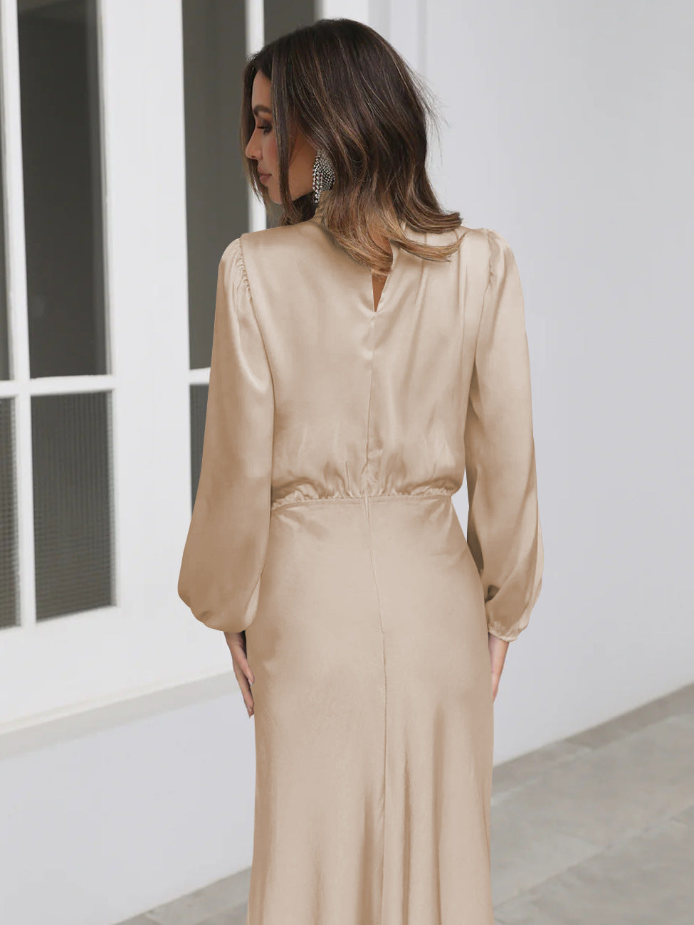 Rochie midi din satin pentru femei, cu guler înalt și mâneci lungi