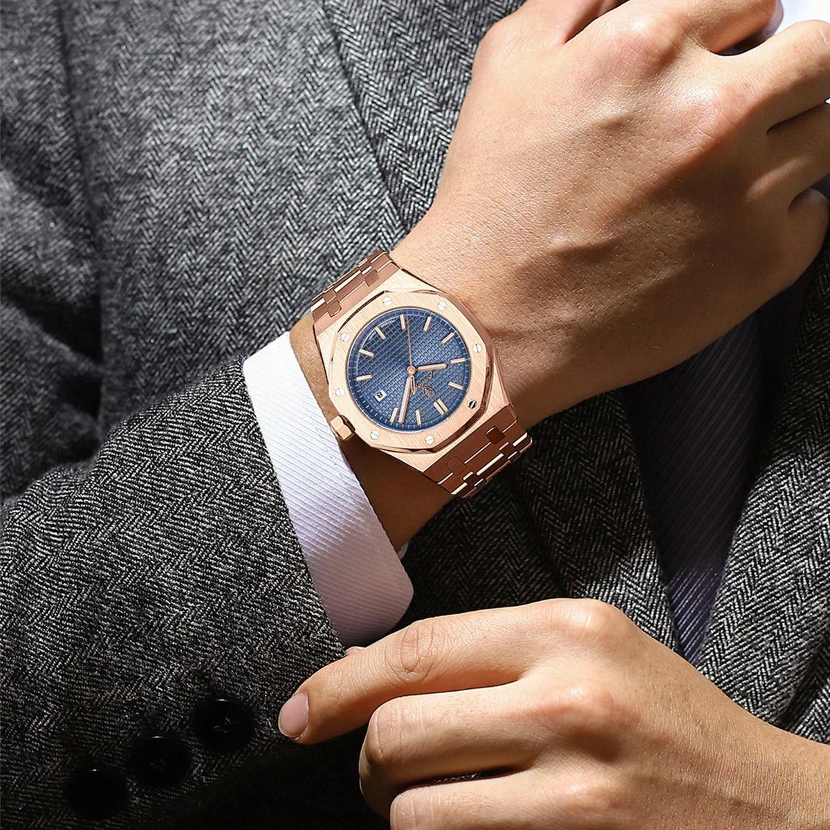 Men’s Octagonal Bracelet Watch – Textured Dial Timepiece for Refined Everyday Wear
