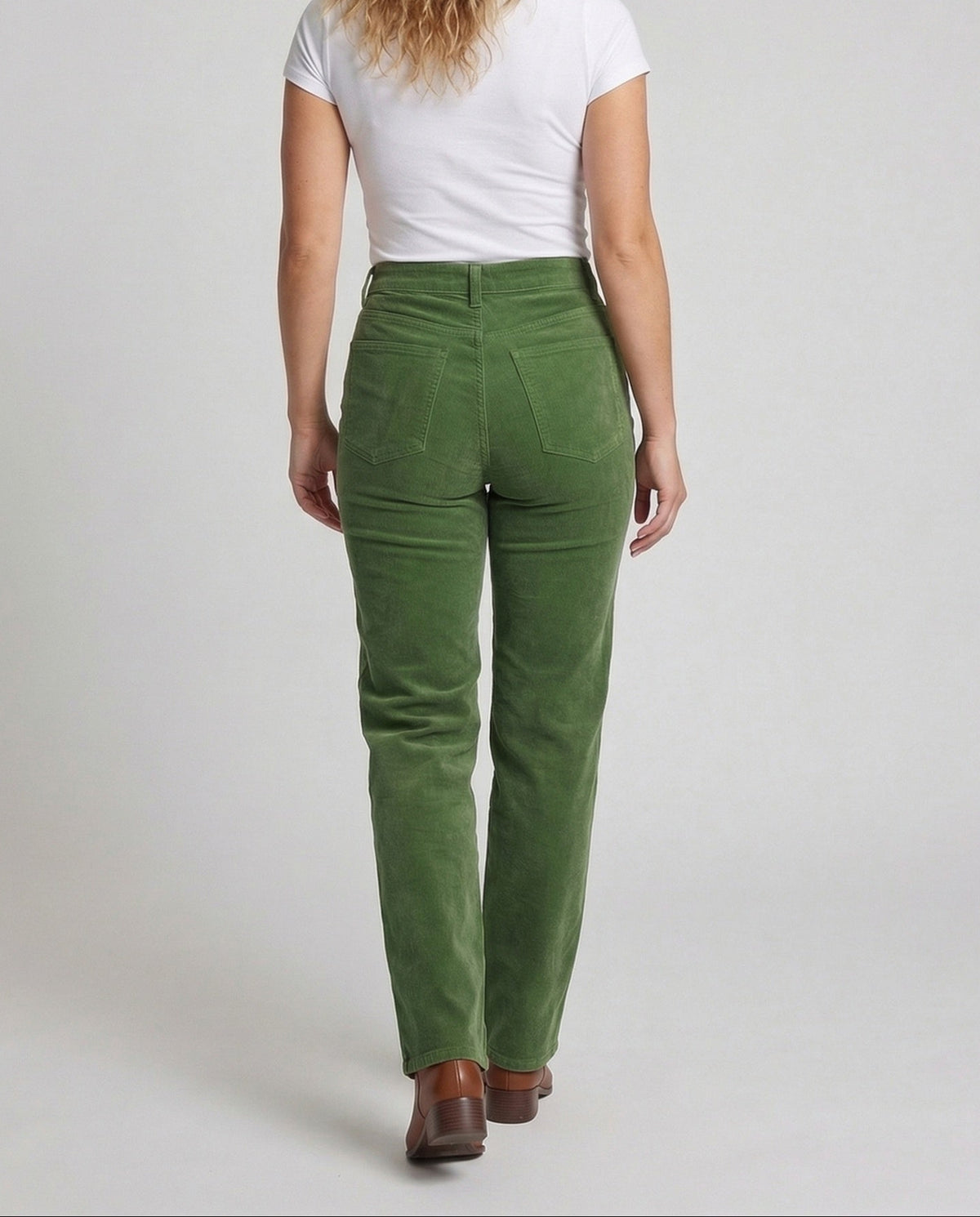 Pantaloni di velluto a coste da donna a vita alta e gamba dritta – Tessuto strutturato, ideali per l’autunno e l’inverno