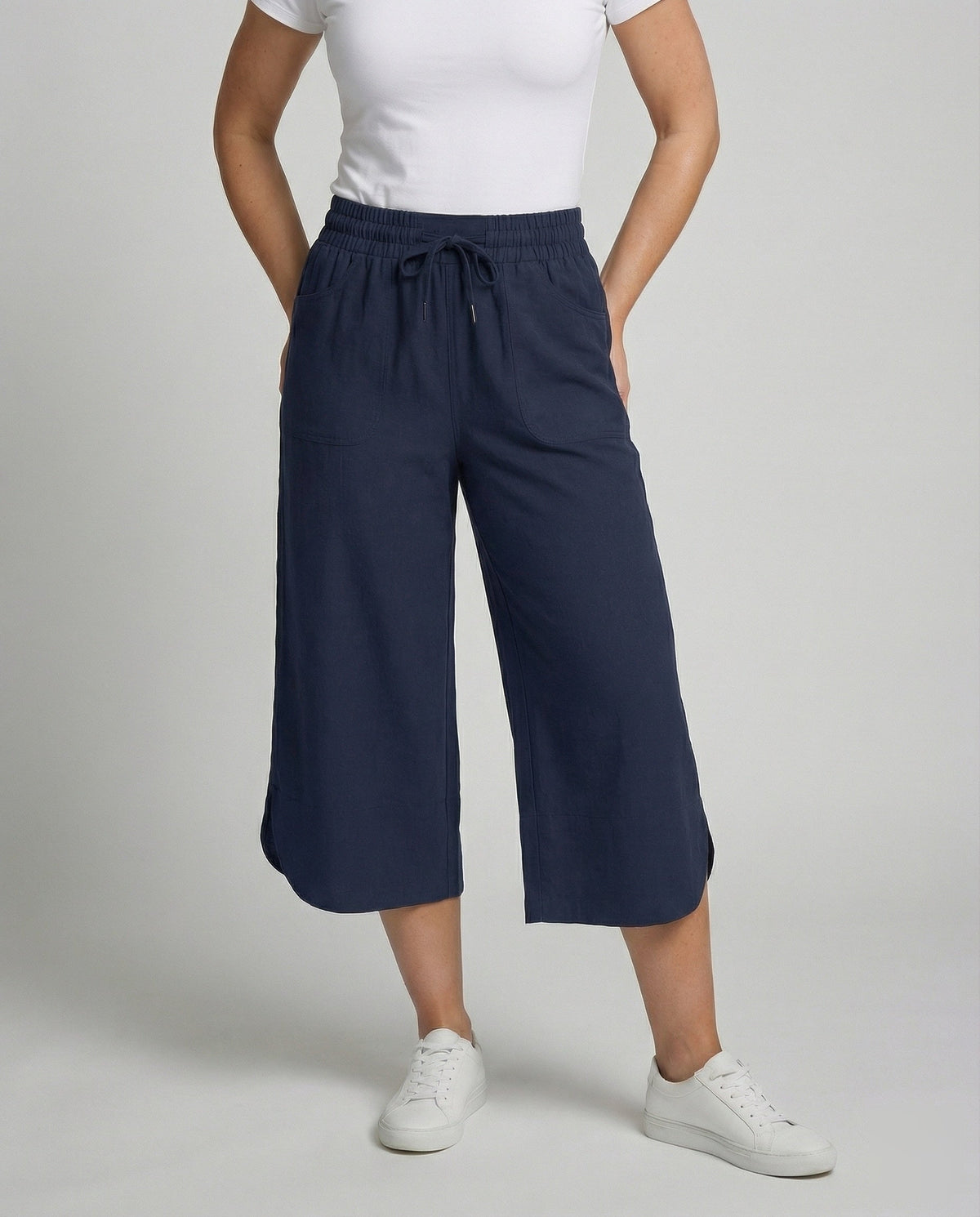 Culottes met wijde pijpen voor dames, trekkoord in de taille en ronde zomen – Kort model met opgestikte zakken aan de voorkant voor casual zomeroutfits