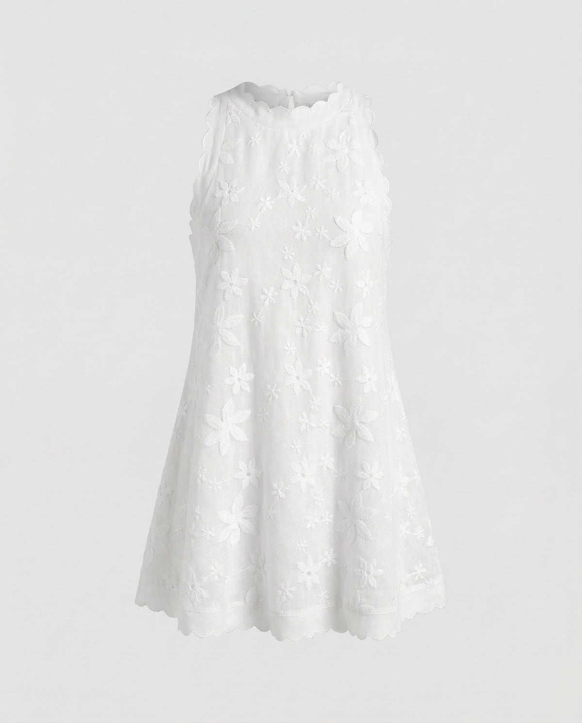Abito corto a tunica ricamato da donna con scollo e orlo smerlati – Modello svasato senza maniche e con tasche per gli incontri estivi
