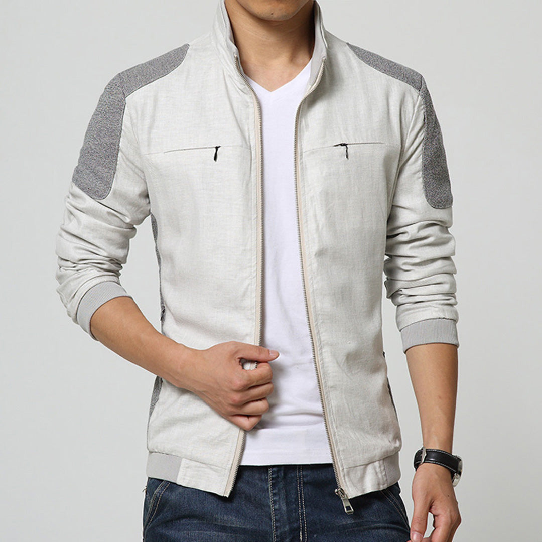 Chaqueta ligera de hombre con cuello alto: prenda con paneles en los hombros y cremallera para un estilo casual de temporada