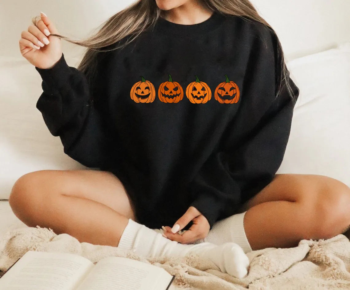 Women’s Halloween Pumpkin Graphic Sweatshirt – Relaxed Long-Sleeve Pullover for Cosy Autumn Wear