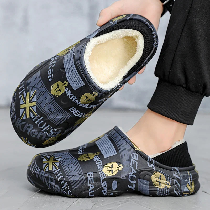 Men’s Fleece-Lined Clog Slippers – Printed Closed-Toe Winter Shoes with Supportive Sole