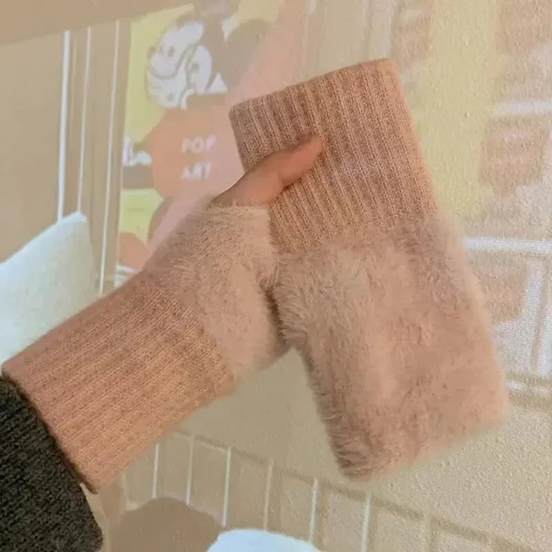 Weiche fingerlose Winterhandschuhe für Frauen aus Kunstpelz – warme Handwärmer in Handgelenklänge für den Alltag