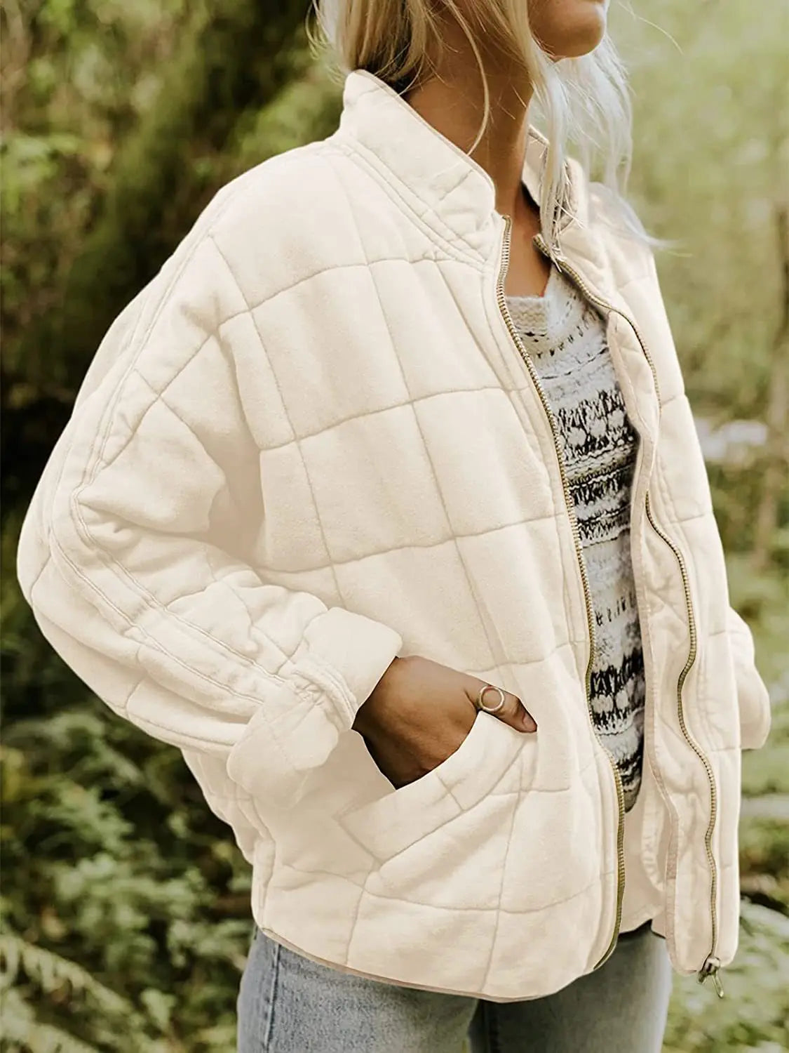 Women’s Relaxed Quilted Winter Jacket – Soft Padded Zip Layer for Everyday Cold-Weather Wear