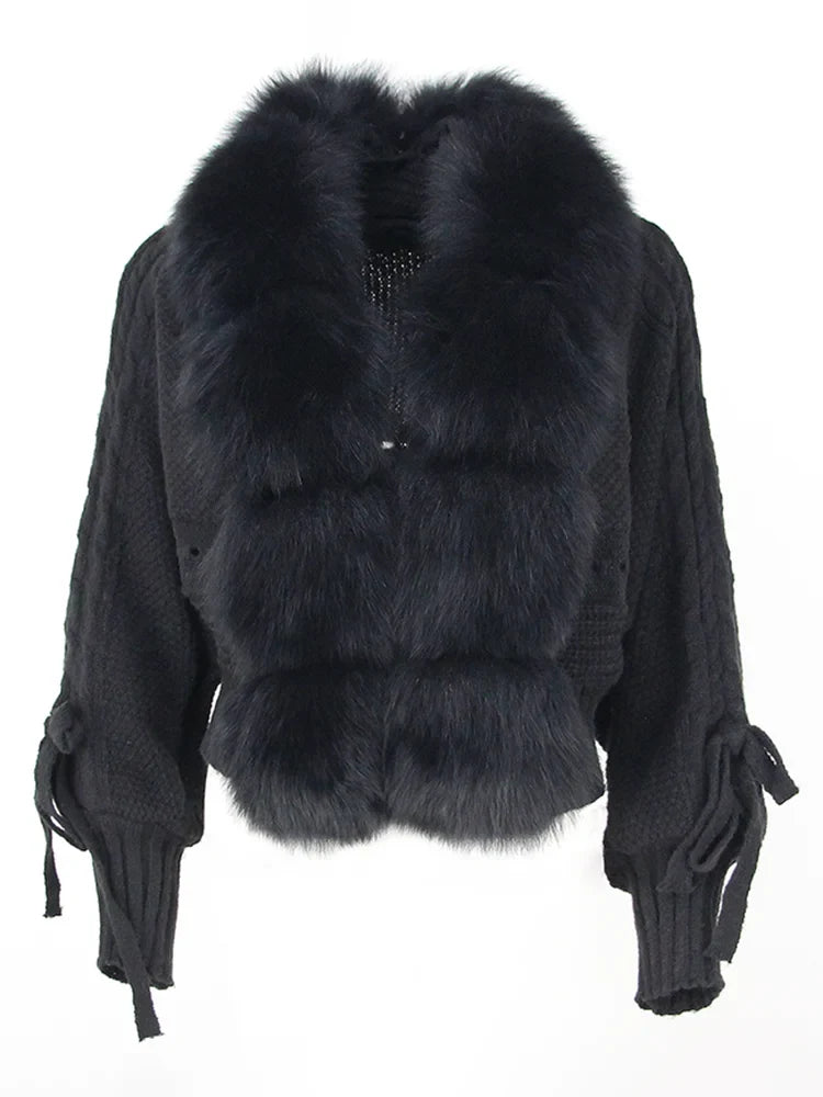 Dámský pletený kardigan s kožešinovým lemem - výrazný hřejivý kousek pro elegantní ležérní zimní outfit