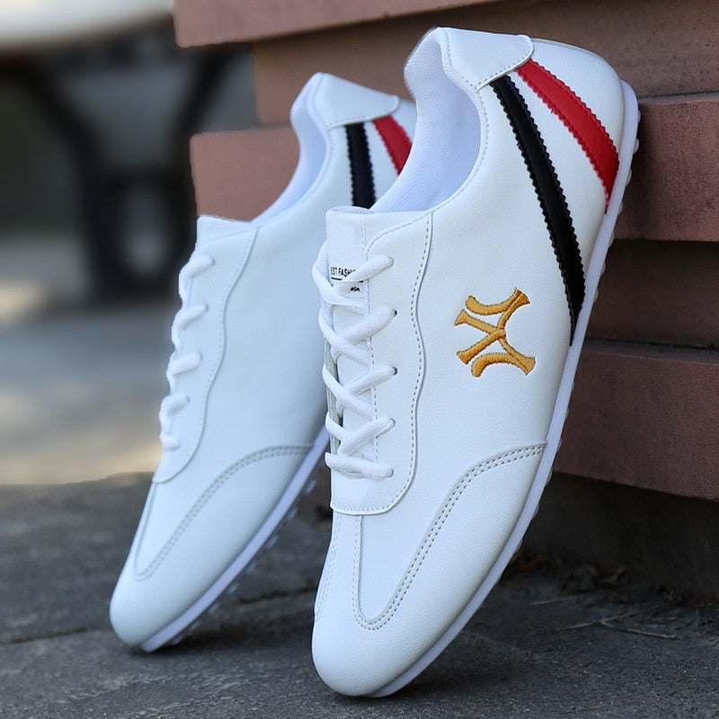 Herreklassiske afslappede sneakers – lette snøresko til daglig brug