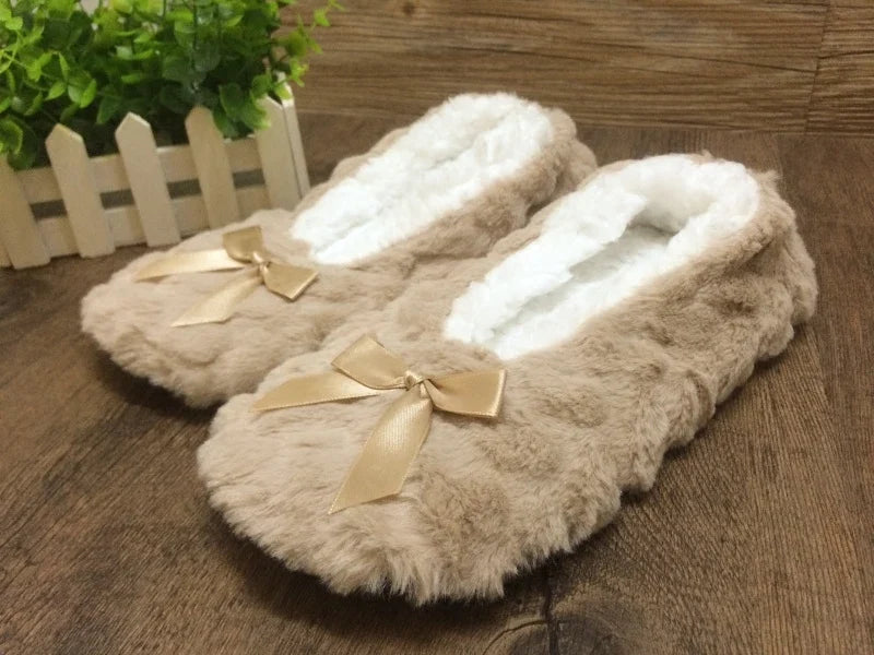 Women’s Plush Bow Winter Slippers – Faux-Fur House Shoes with Soft Cushioned Lining