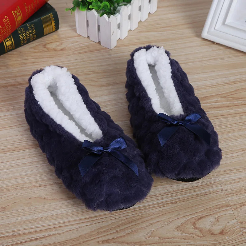 Women’s Plush Bow Winter Slippers – Faux-Fur House Shoes with Soft Cushioned Lining