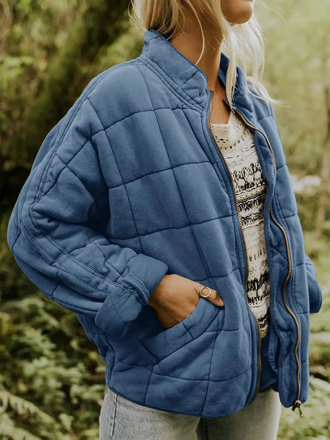 Women’s Relaxed Quilted Winter Jacket – Soft Padded Zip Layer for Everyday Cold-Weather Wear