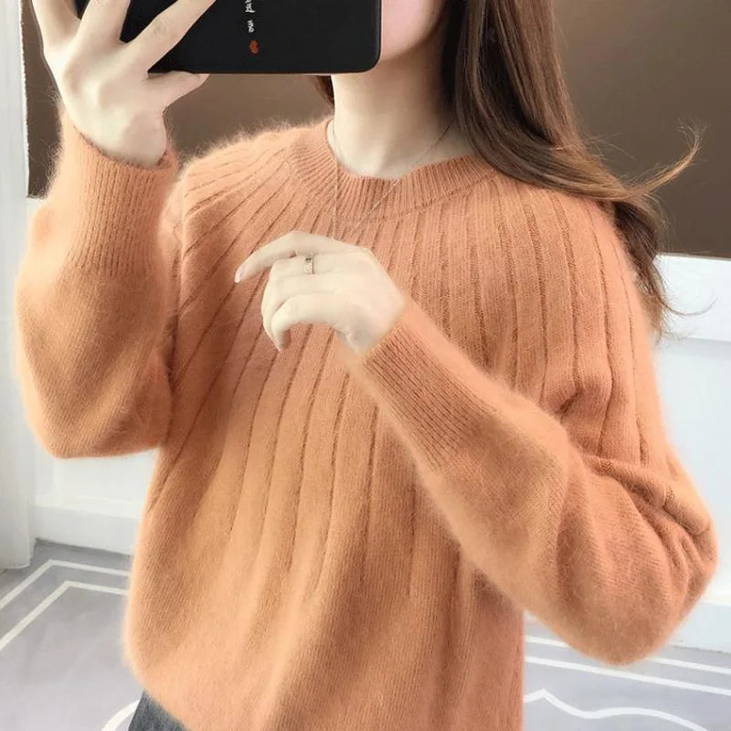 Blød kashmirstrikket damesweater med ribstruktur, klassisk rund hals og afslappet oversize-pasform – elegant, fluffy langærmet pullover til behagelig elegant hverdagsbrug i efteråret og vinteren