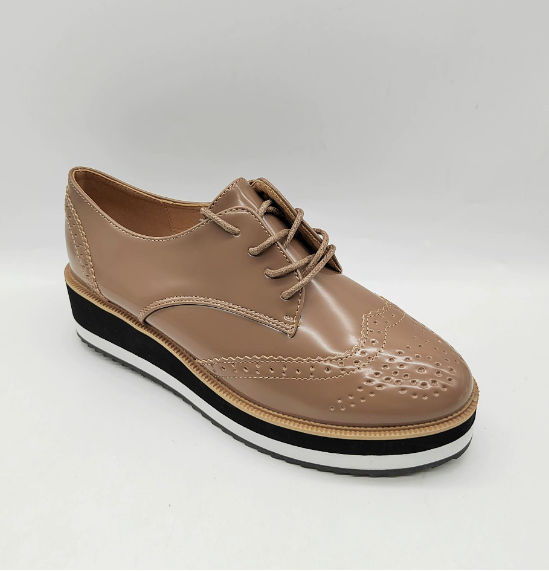 Dámské brogue oxfordky – platforma se šněrováním pro elegantní ležérní nošení