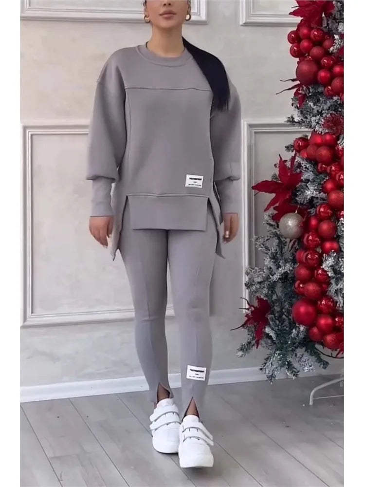 Women’s Oversized Sweatshirt and Slim Trouser Set – Modern Two-Piece Casual Outfit