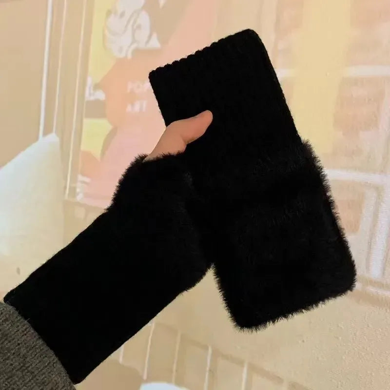 Weiche fingerlose Winterhandschuhe für Frauen aus Kunstpelz – warme Handwärmer in Handgelenklänge für den Alltag