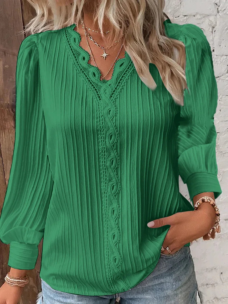 Blusa elegante de mujer con escote en V – Tela estructurada, manga larga, detalle de encaje
