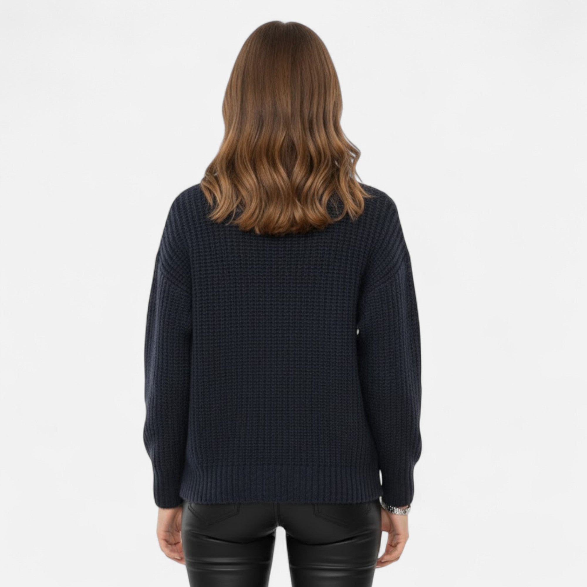 Valmonti | Women’s Wool-Blend Turtleneck Sweater – Classic Knit