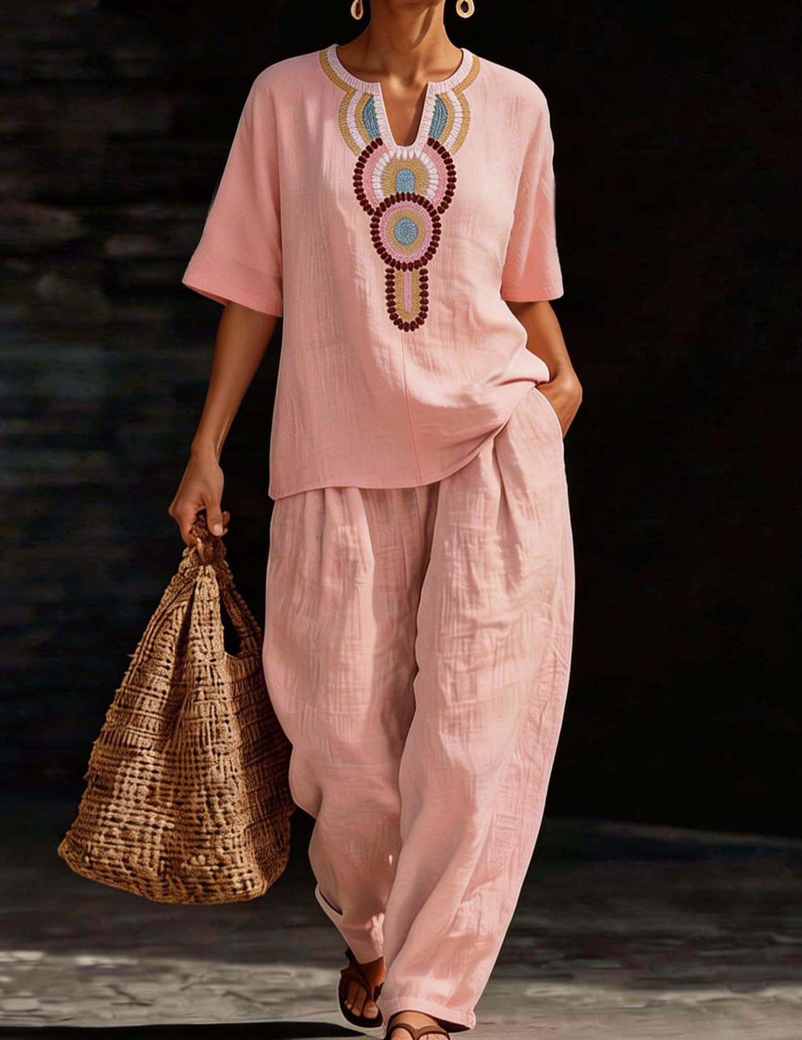 Completo Donna Comodo con Scollo Stampato e Pantaloni