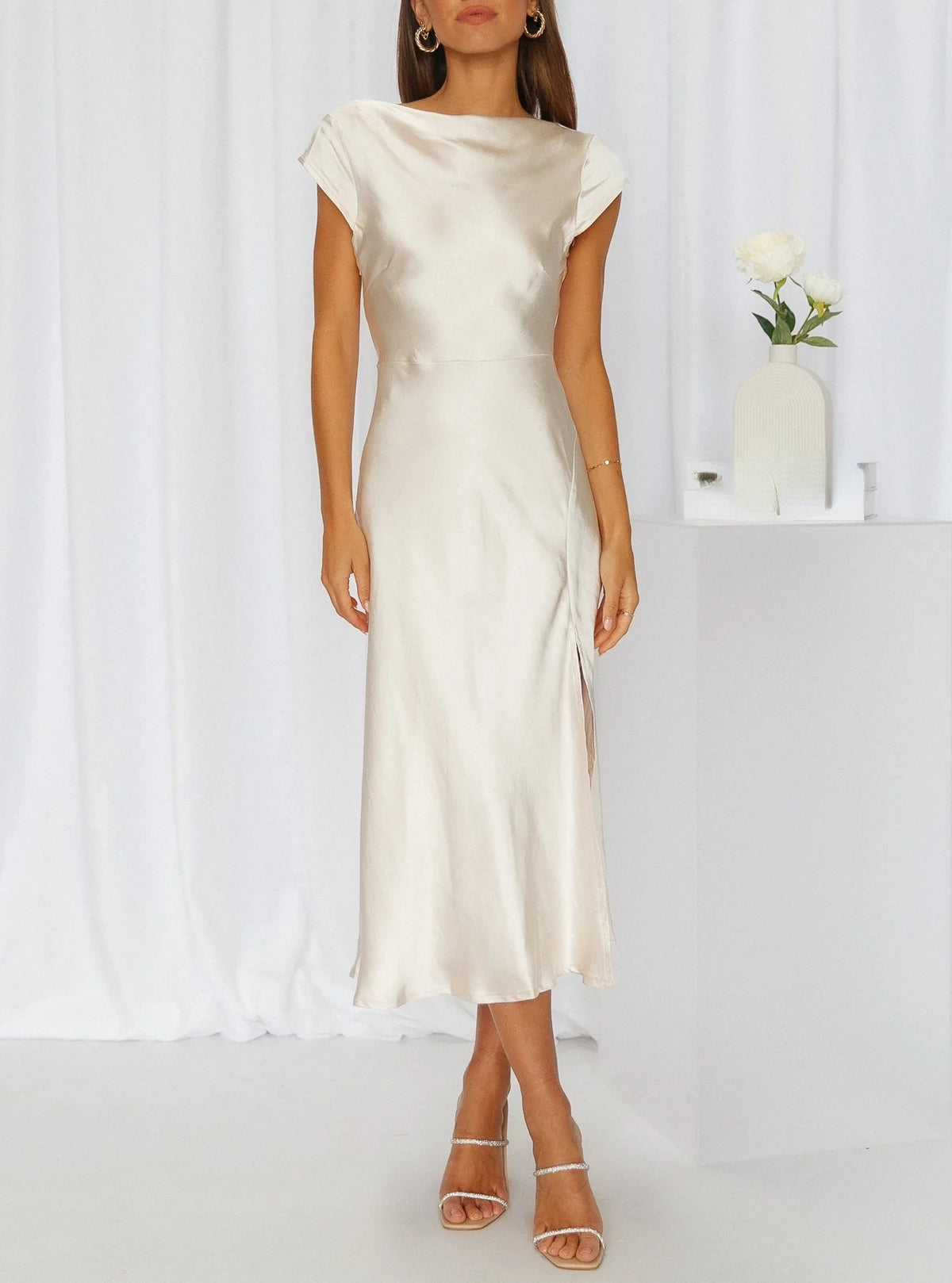 Women’s Minimalist Midi Dress – Fluid Short-Sleeve Style for Summer Evenings