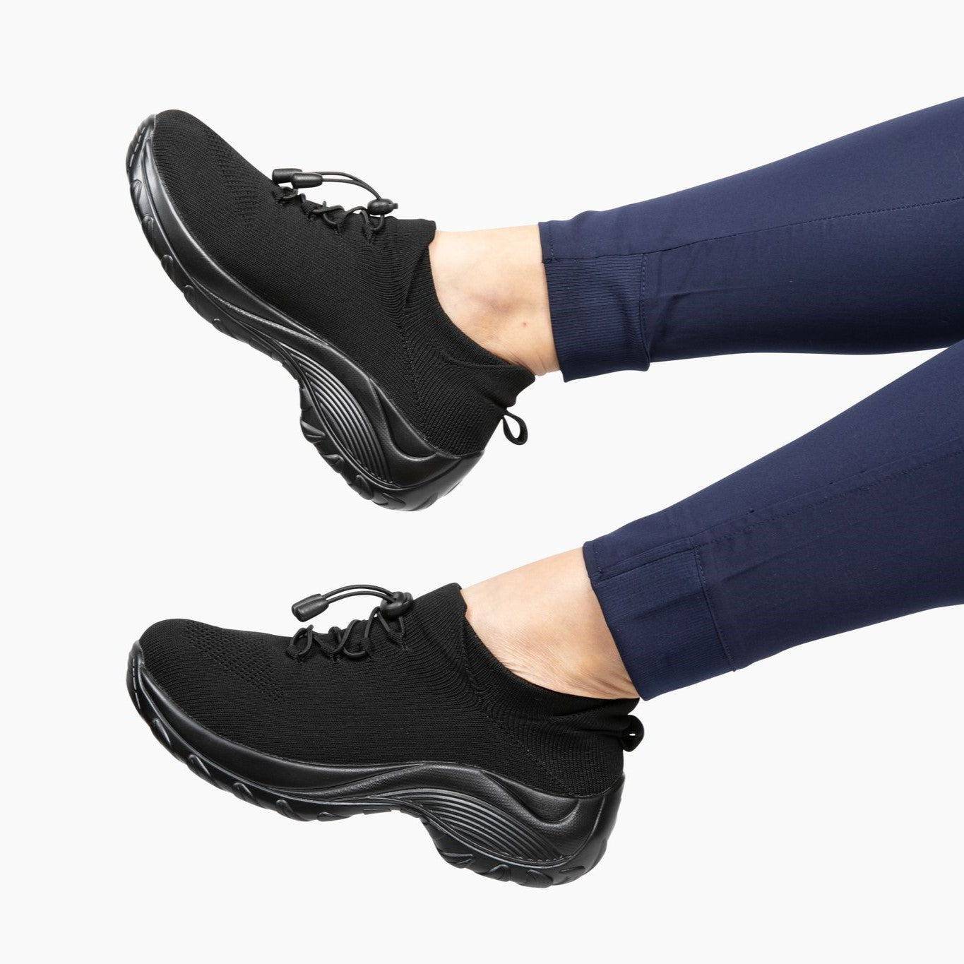 Women’s Knit Toggle Walking Shoes with Cushioned Sole