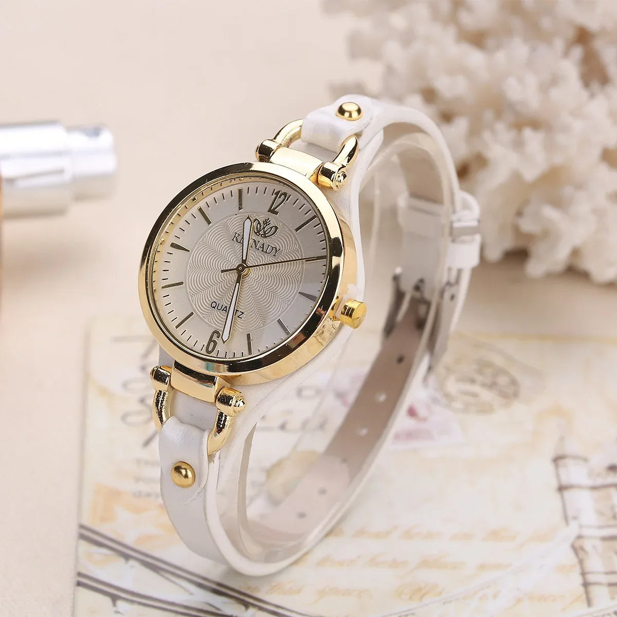 Women’s Vintage Quartz Watch – Gold-Tone Round Dial with Adjustable Vegan Leather Strap for Everyday and Formal Wear