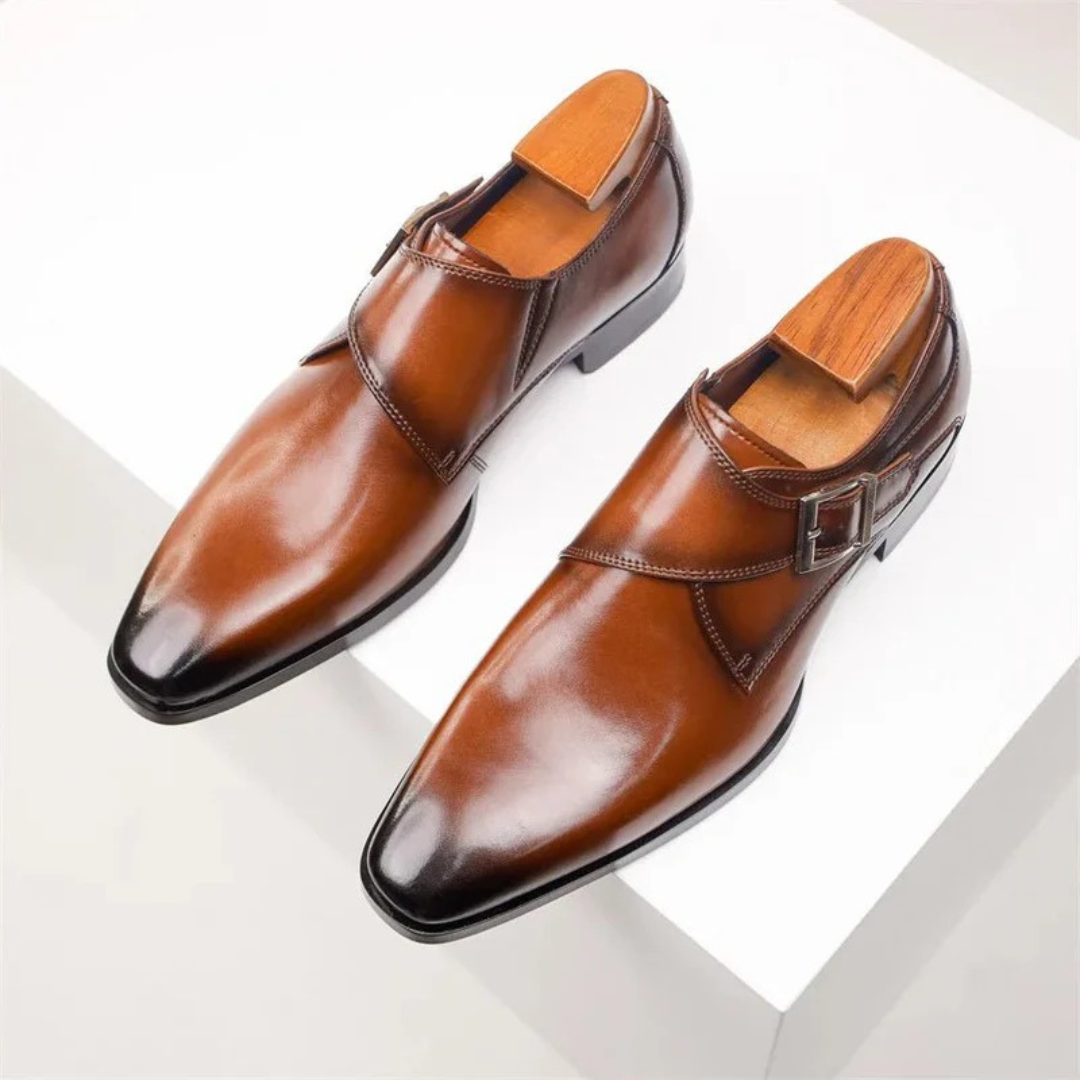 Męskie eleganckie buty typu single monk strap – formalne obuwie zapinane na klamrę do pracy w biurze i na spotkania biznesowe
