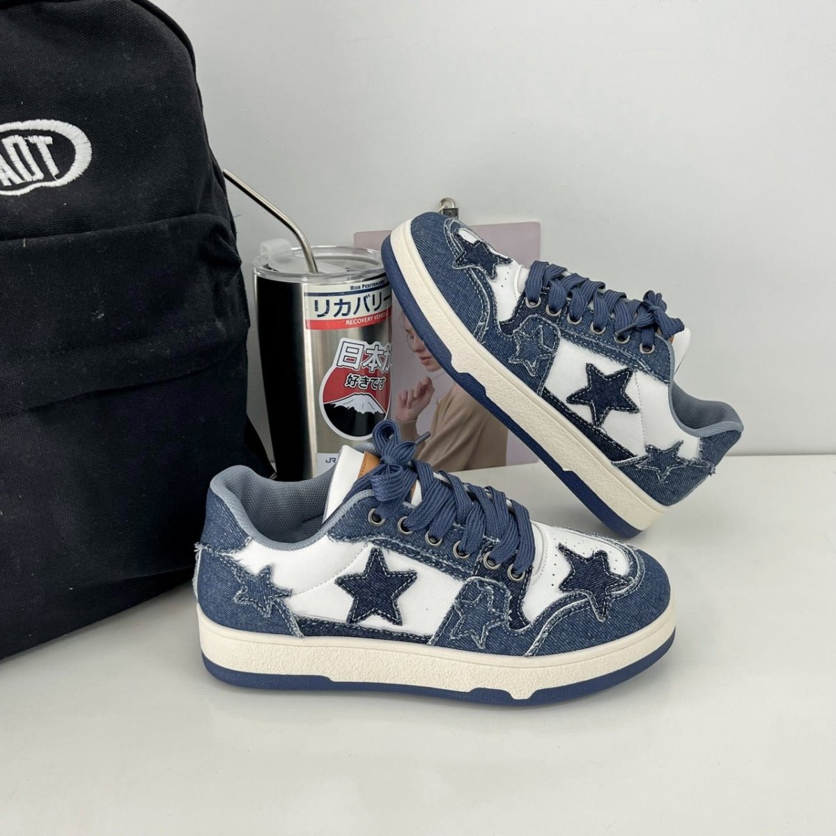 Dames retro-sneakers i denim med stjerner – vaskede patchwork-træningssko med snørebånd og polstret skridsikker sål til afslappet streetwear og festivalbrug
