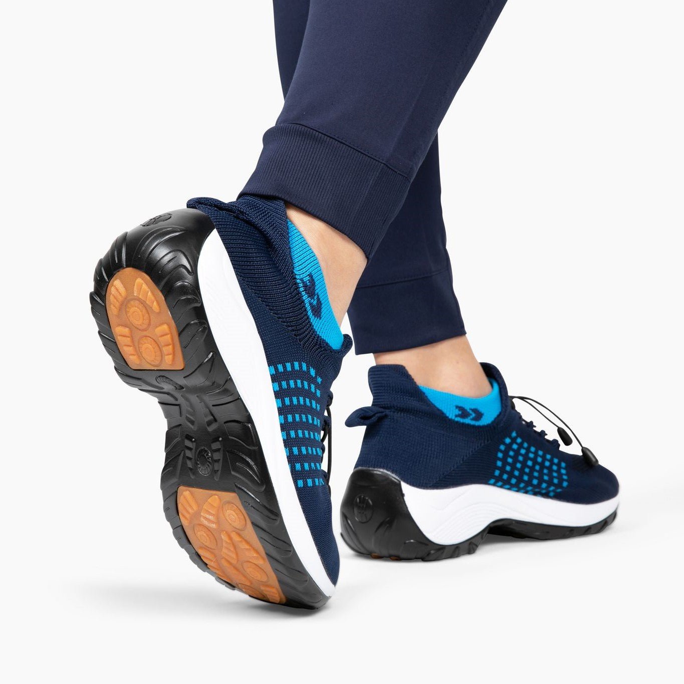 Women’s Knit Toggle Walking Shoes with Cushioned Sole