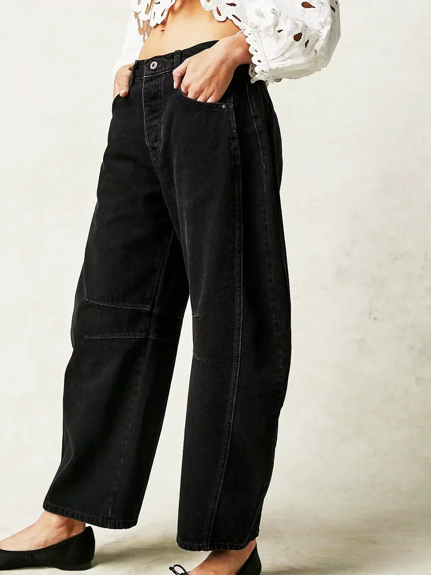 Women’s Printed Barrel-Leg Jeans – Relaxed Statement Denim for Streetwear and Weekend Outfits