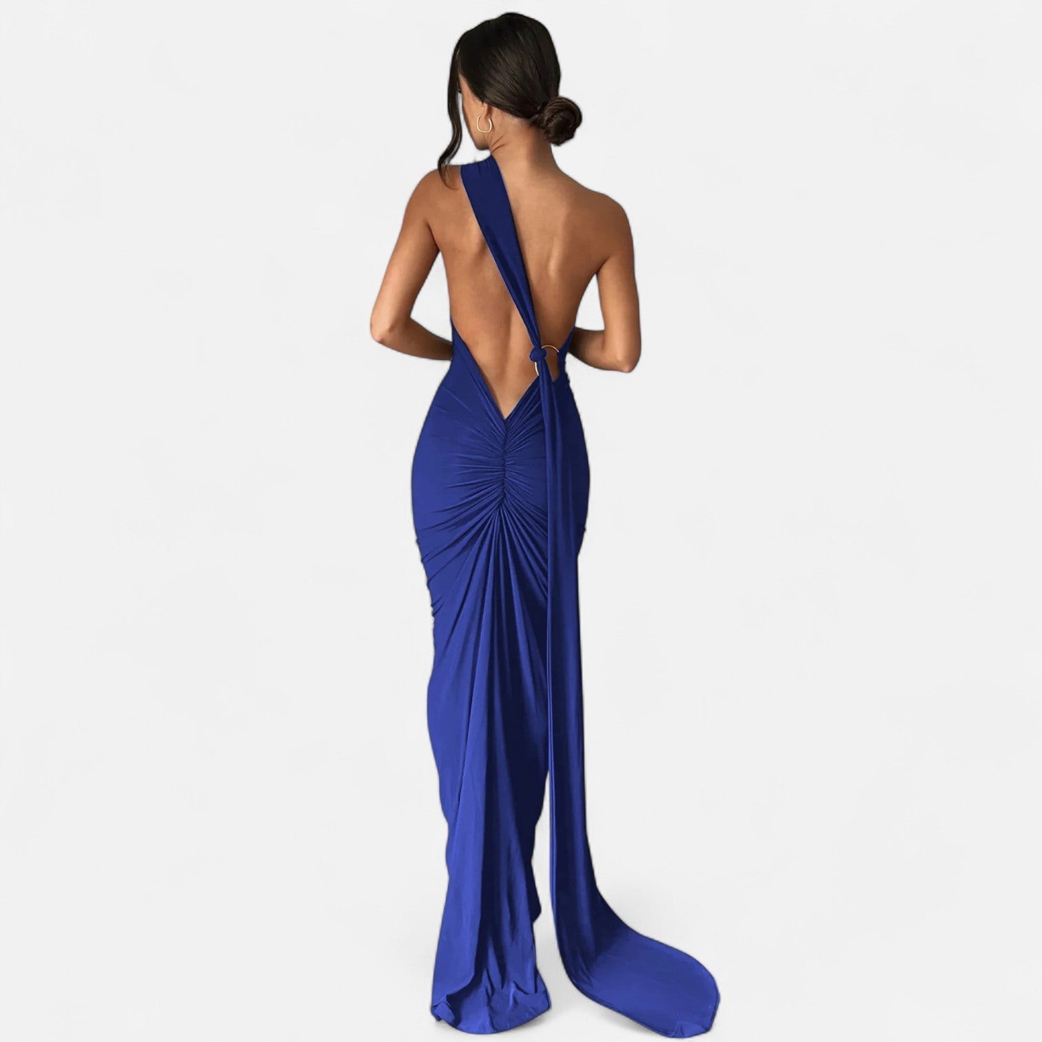 Elegant maxi-kjole til kvinder med én skulder og halterneck – figursyet kjole til aftenarrangementer