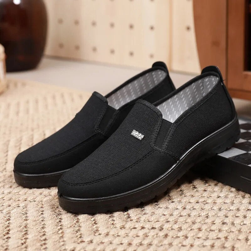 Men’s Casual Slip-On Loafers – Lightweight Mesh Design with Elastic Side Panels and Treaded Sole