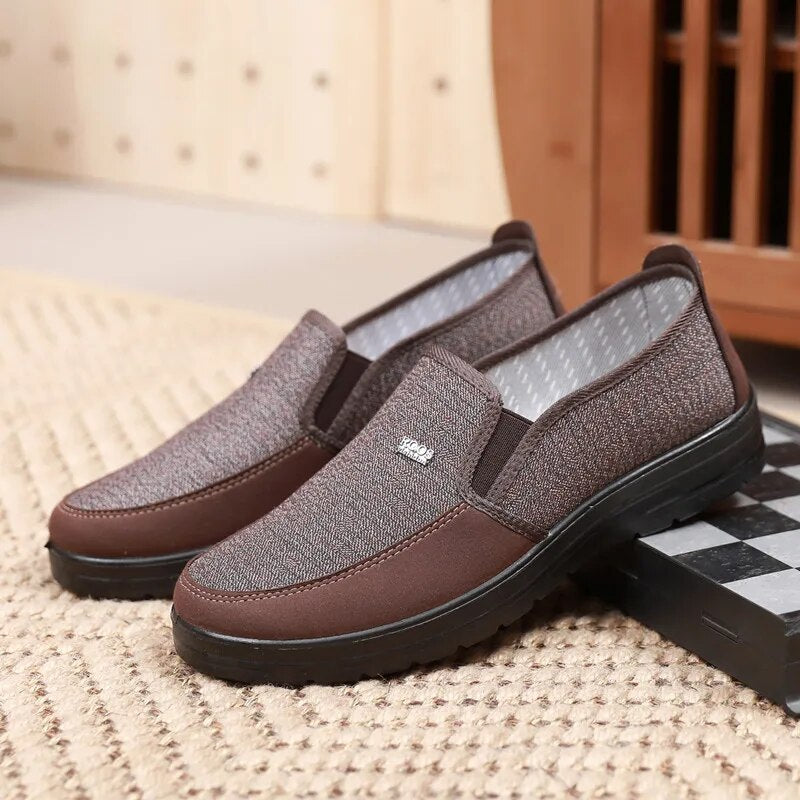 Men’s Casual Slip-On Loafers – Lightweight Mesh Design with Elastic Side Panels and Treaded Sole