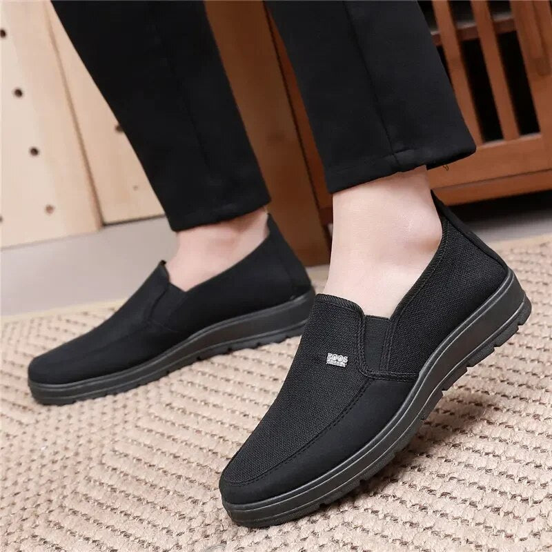 Men’s Casual Slip-On Loafers – Lightweight Mesh Design with Elastic Side Panels and Treaded Sole