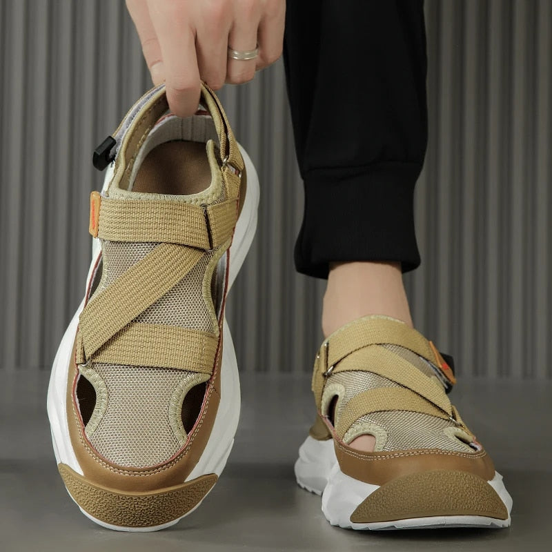 Men’s Closed-Toe Sport Sandals – Adjustable Cross-Strap Design with Mesh Panels and Chunky Sole
