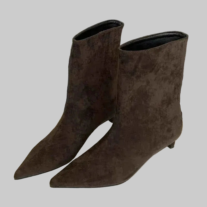 Women’s Pointed-Toe Ankle Boots – Sleek Low-Heel Style for Office and Everyday Wear