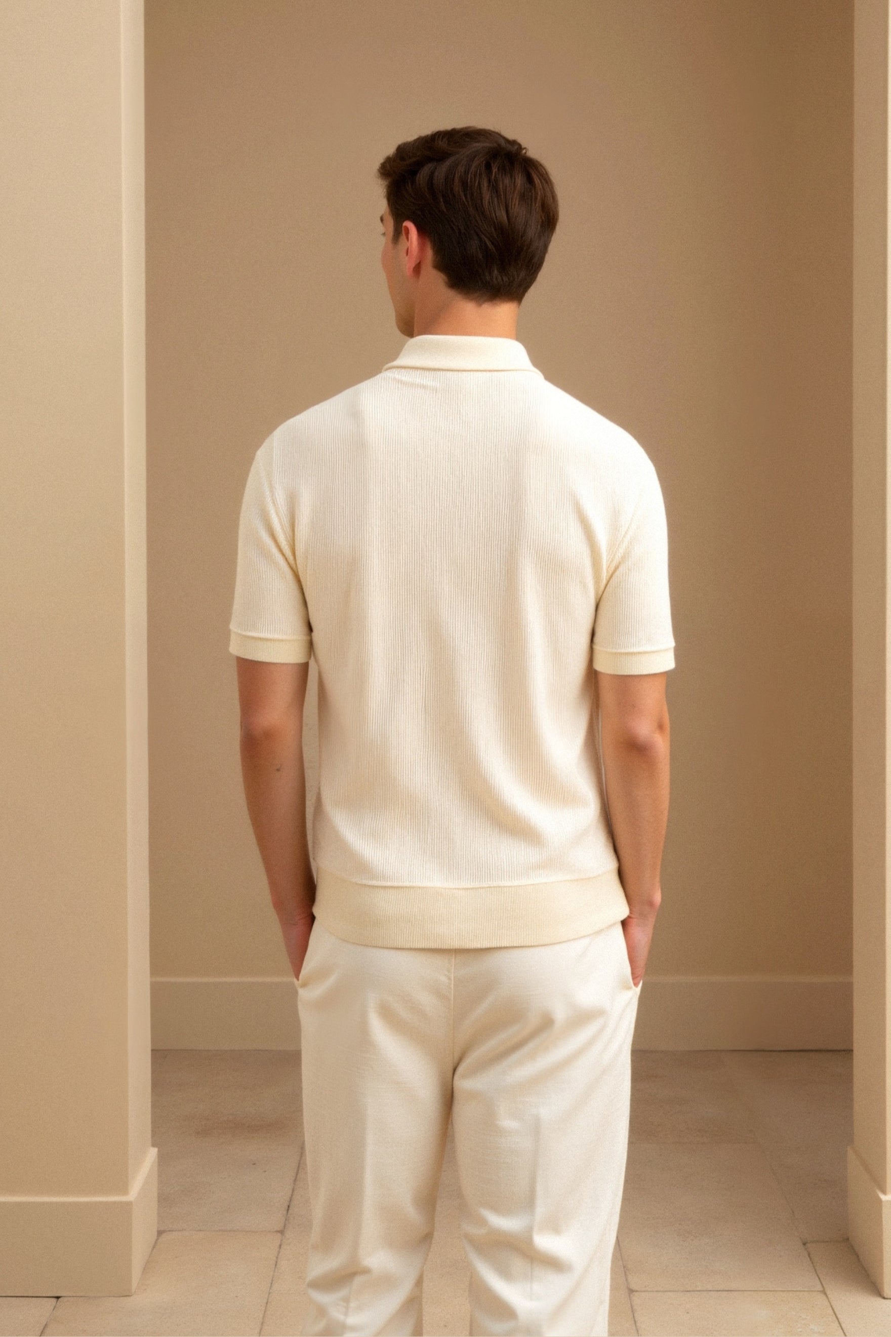 Pánské strukturované polo tričko klasické krátké rukávy výstřih do V regular fit elegantní každodenní nošení