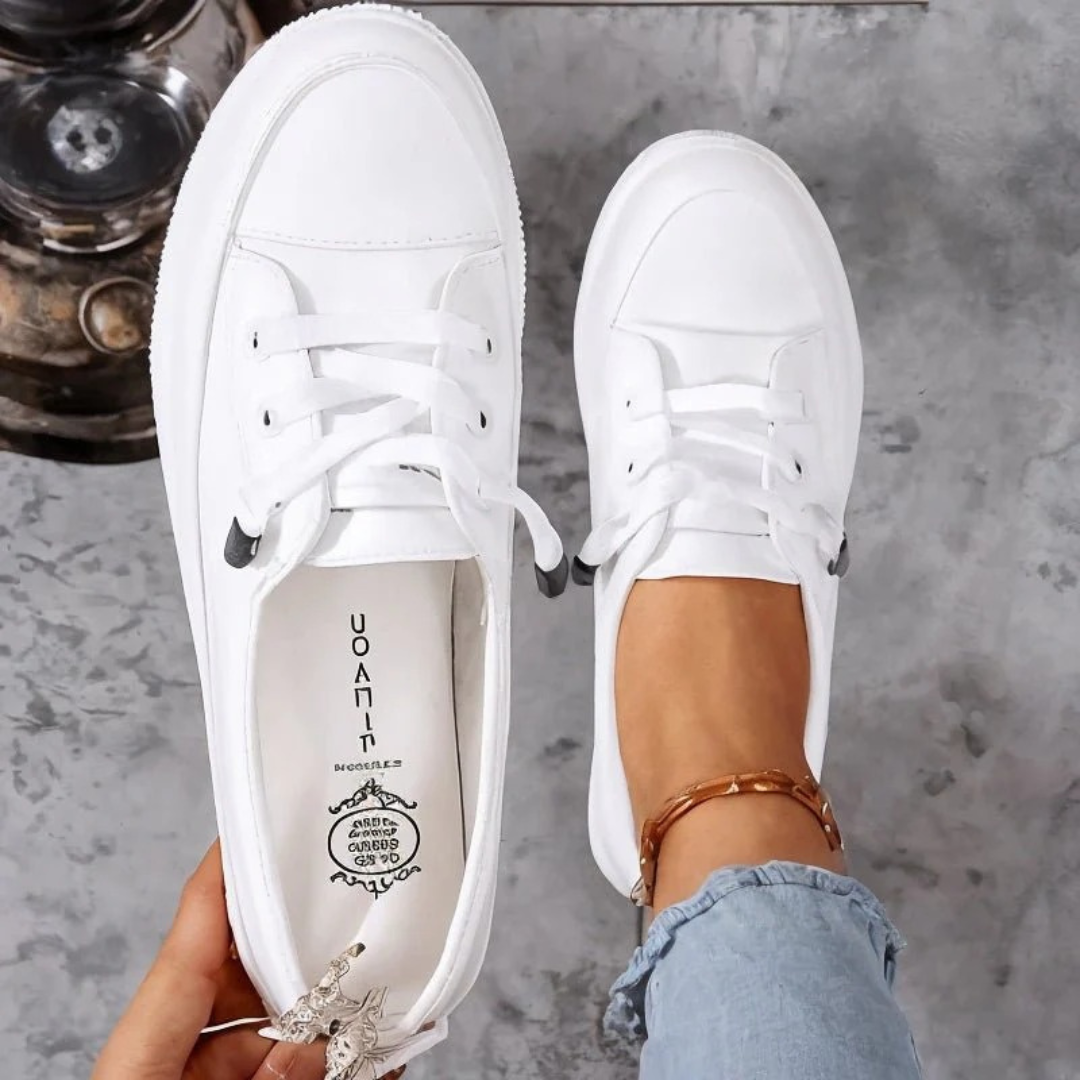 Women’s Lace-Up Casual Trainers – Clean Everyday Shoes for Spring and Autumn