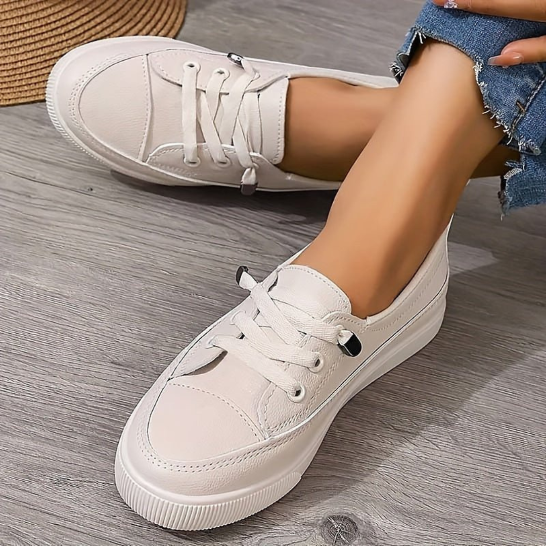 Women’s Lace-Up Casual Trainers – Clean Everyday Shoes for Spring and Autumn