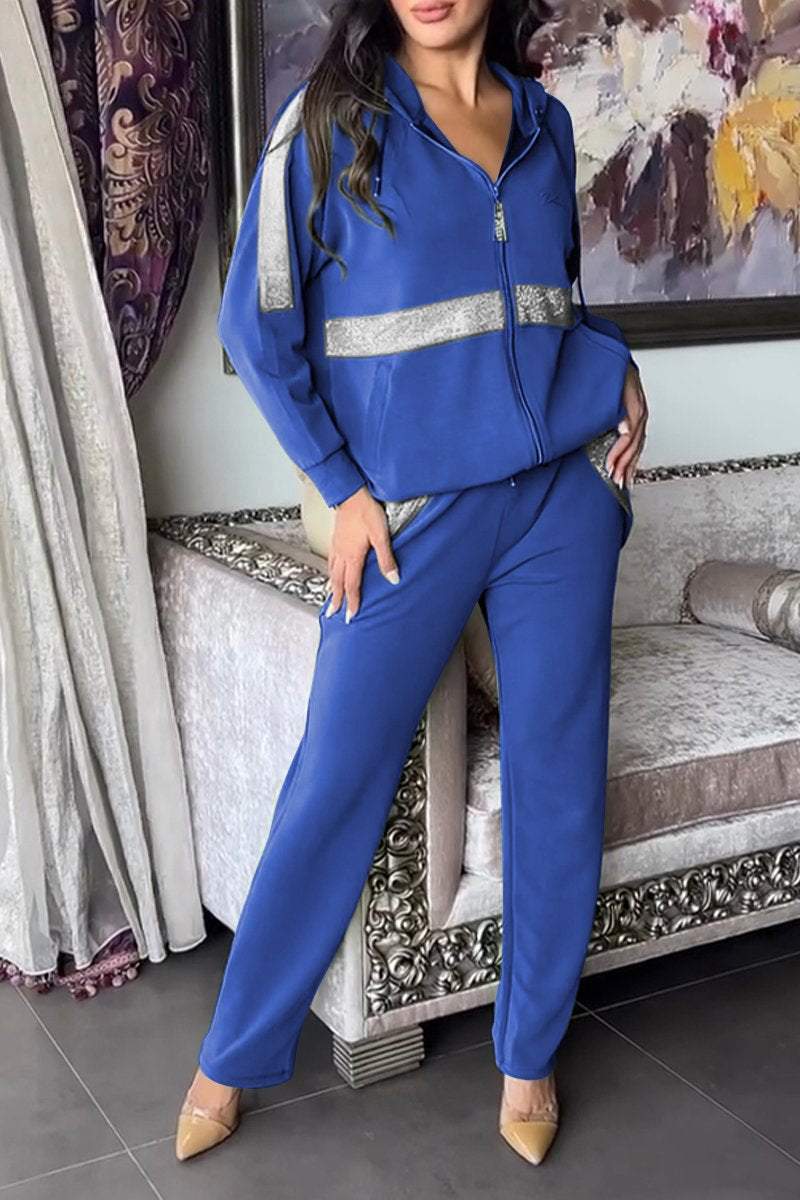 Set pentru femei cu jachetă cu glugă și fermoar și pantaloni lejeri - ținută elegantă din două piese cu panouri contrastante pentru purtare casual de zi cu zi