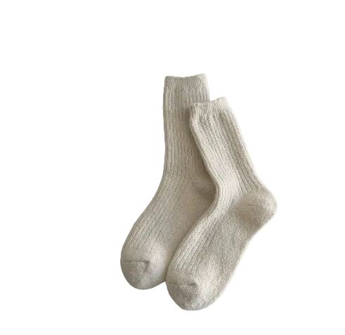 Women’s Warm Knitted Crew Socks – Soft Textured Everyday Style for Autumn Winter Lounging and Casual Cold-Weather Wear