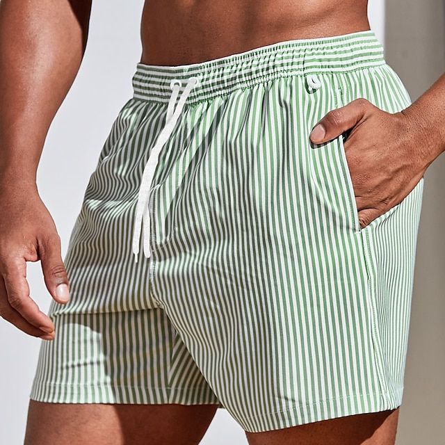 Herre badeshorts med lodrette striber og snøre, hurtigttørrende og behagelige