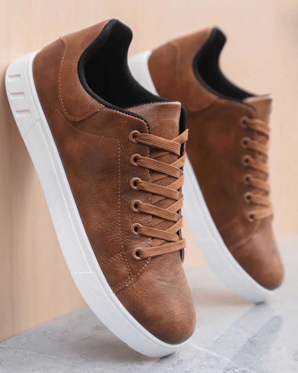 Herresneakers i læder med lav ankel – klassiske, stilfulde hverdagssko til smart casual-look