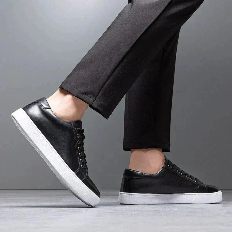 Pánské kožené nízké tenisky – elegantní letní obuv pro volný čas