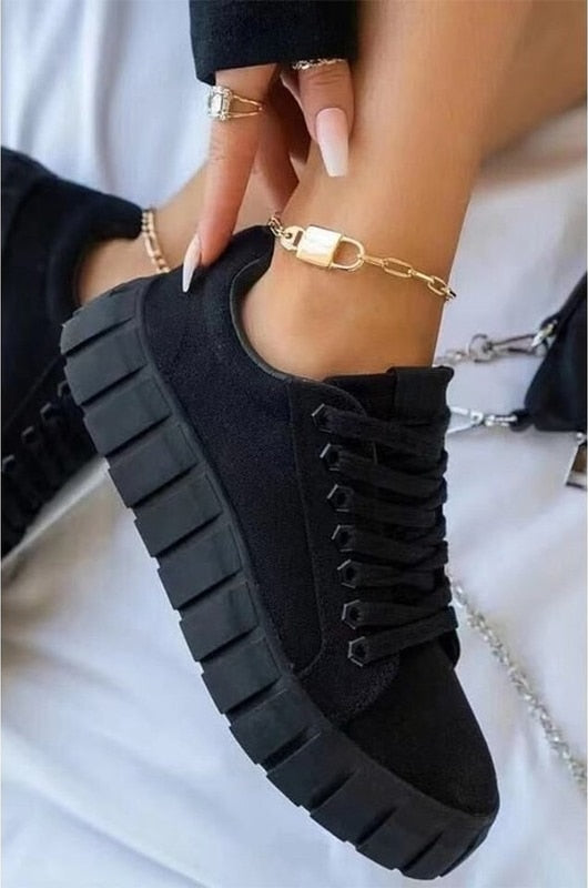 Damskie niskie sneakersy – wygodne, amortyzowane, codzienne buty sportowe