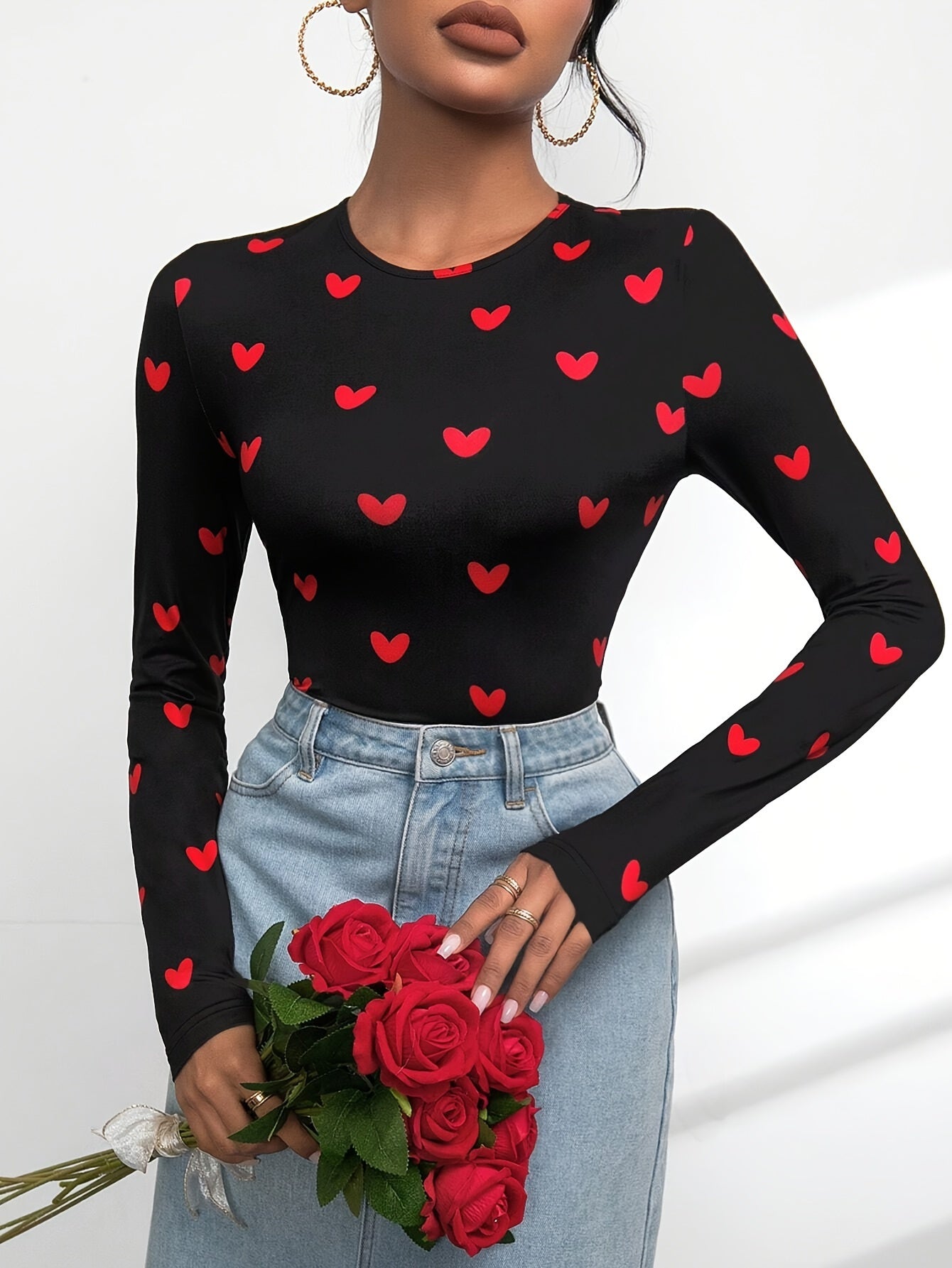 Camiseta para mujer con estampado de corazón, cuello redondo romántico, mezcla de algodón, casual, cómoda para uso diario